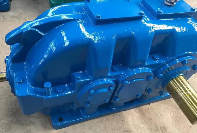 Maintenance and upkeep methods for the gear reducer of DCY160-50-1 reducer with three-level hard tooth surface Maintenance and upkeep methods for the gear reducer of DCY160-50-1 reducer with three-level hard tooth surface