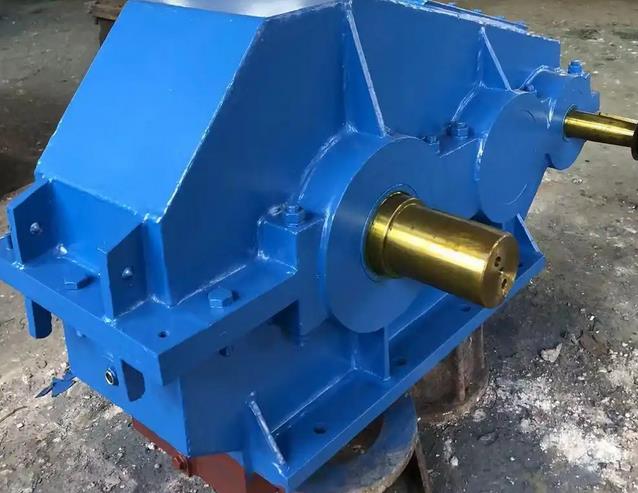 Method for reducing noise of ZQ1000-10.35-VI soft tooth surface horizontal reducer for general chemical machinery