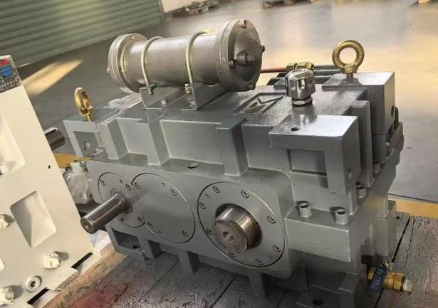 Introduce the working principle of ZLYJ146 reducer