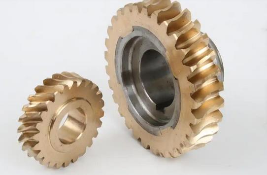 What is the difference between gear grinding process and gear shaving process for reducers