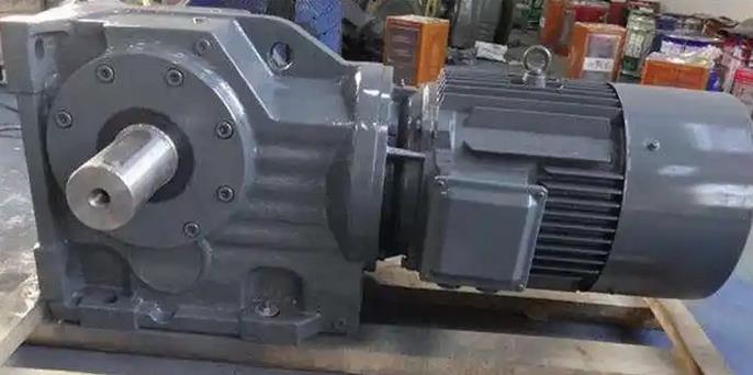 What measures should be taken to cope with environmental temperature changes when installing GS77-53.87-3KW worm gear reducer What measures should be taken to cope with environmental temperature changes when installing GS77-53.87-3KW worm gear reducer
