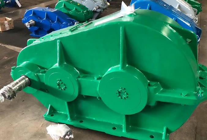 What installation dimensions should be considered when choosing the ZQ400-31.5-I gear transmission reducer model What installation dimensions should be considered when choosing the ZQ400-31.5-I gear transmission reducer model