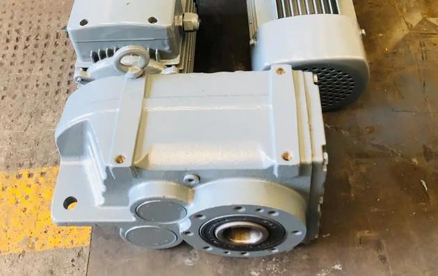 What are the advantages of helical gear FA107-130-7.5KW hard tooth surface reducer