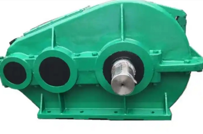 How to determine the lubrication cycle of the ZQ400-16-3Z reducer in a high humidity environment