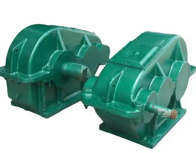 Here is an introduction to the installation process of the heat dissipation fins for the soft gear surface JZQ250-10.35-9 reducer.