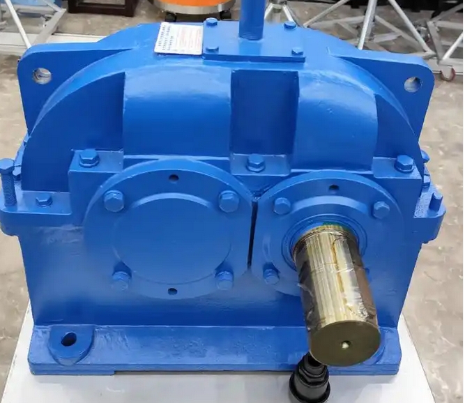 Here are the specific parameters of the ZDY400-4-5 gear reducer: 