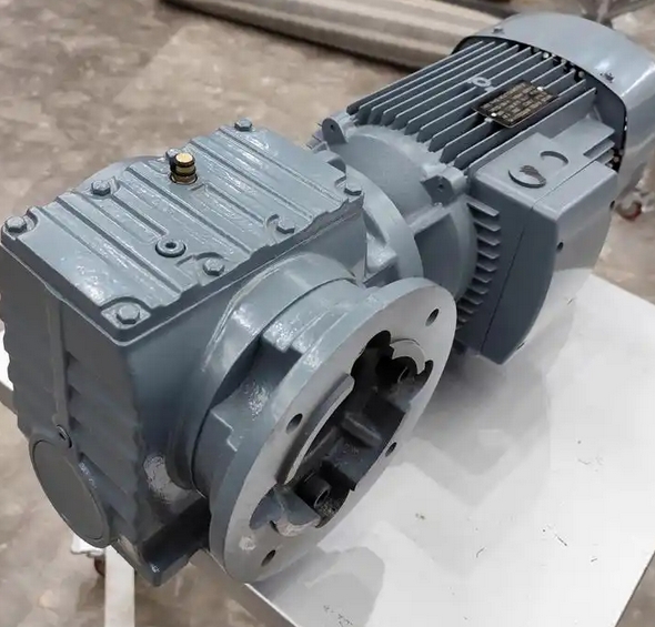 The hard-tooth surface KAF67-Y2.2-4P-57.28-M6-A-270° gear reducer is suitable for which industries?