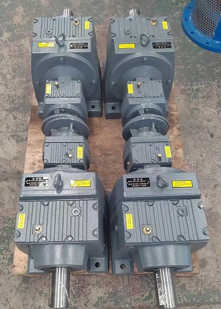 What is the working principle of the R97R57DT80N4-1:632-0.75KW reducer oil cooling or water cooling system