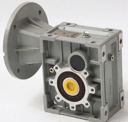 What are the differences between ordinary worm gear transmission and self-locking worm gear transmission
