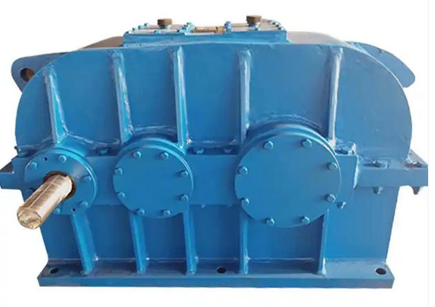 What is the impact of oil pool depth on the noise of QJRS-D-450-80-I gear reducer