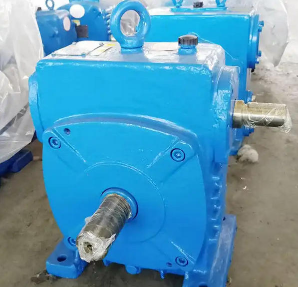 What are the hazards of high oil temperature in the gearbox of WPS120-10-A reducer