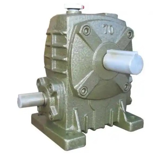 How to ensure that the worm gear joint surface of the WPA80-30-A reducer is not damaged during the cleaning process