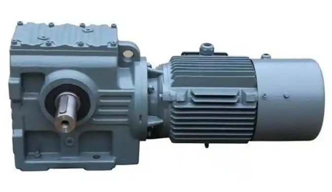 Does the quality grade of lubricating oil have a big impact on the output speed of S67-16.86-3KW reducer?