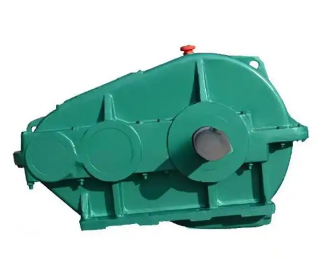 What preparations need to be made before the trial operation of ZQ400-48.57-3CA gear reducer
