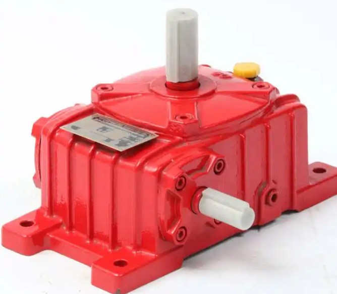 What is the correct installation method for the breather cap of WP0155-60-B worm gear reducer?