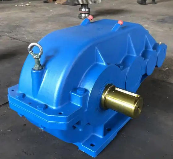 What is the typical cleaning cycle for ZSC350-12.64-3 medium hard gear reducers