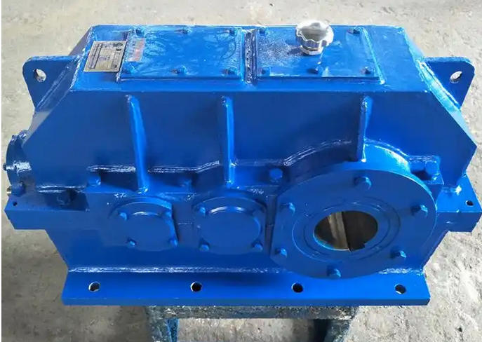 How to determine if there are scratches on the shaft surface of DFYK360-500-A1 reducer