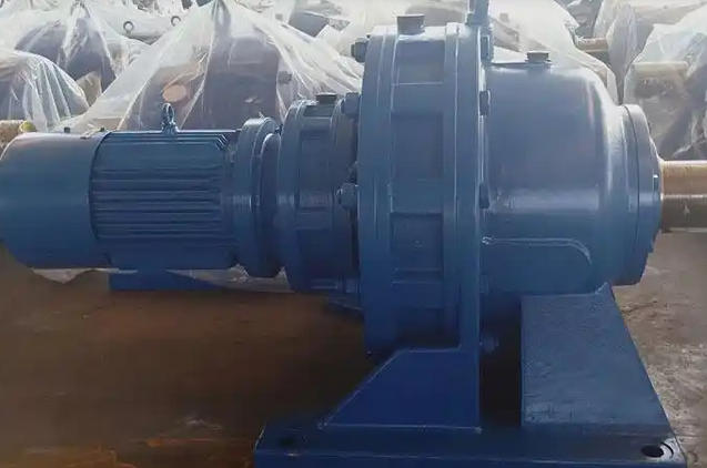 What are the specific effects of high or low oil level on the noise level of BWEY131-289-1.5KW cycloidal pinwheel reducer