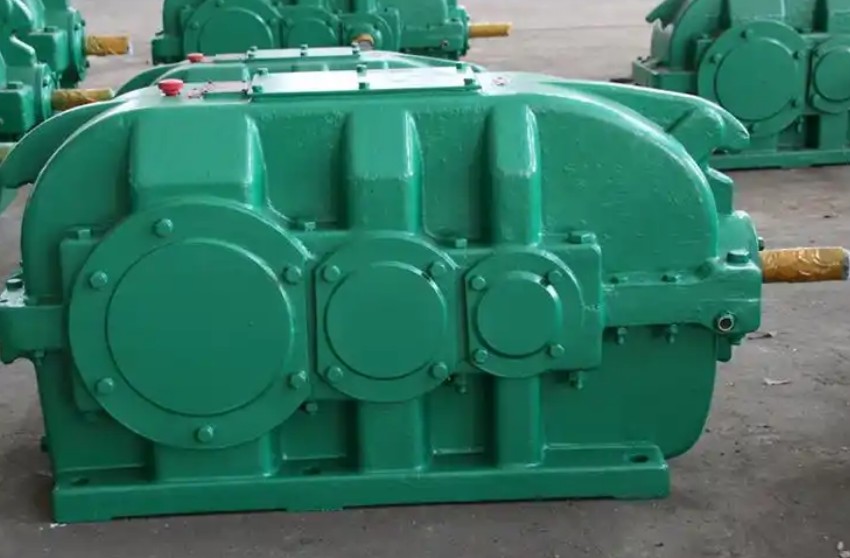 What is the purpose of detecting the natural frequency of the DCY224-31.5-II-S reducer system?