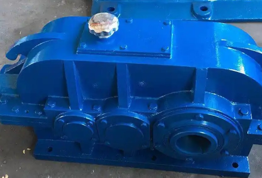 What are the installation stiffness adjustment cases of DCYK180F-35.5-INA gear reducer?