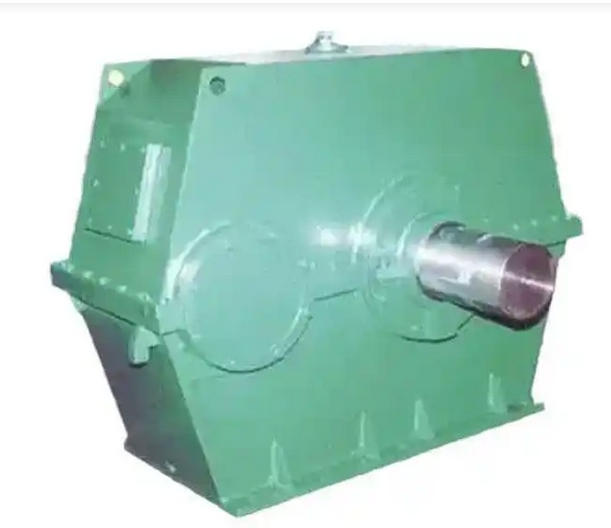 What faults can occur if the oil pool depth of the gear reducer is not appropriate