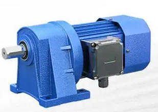 How does the dust environment affect the selection of small AC deceleration motors
