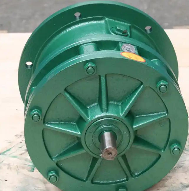Which components may be damaged if the motor of the cycloidal pinwheel reducer rotates incorrectly