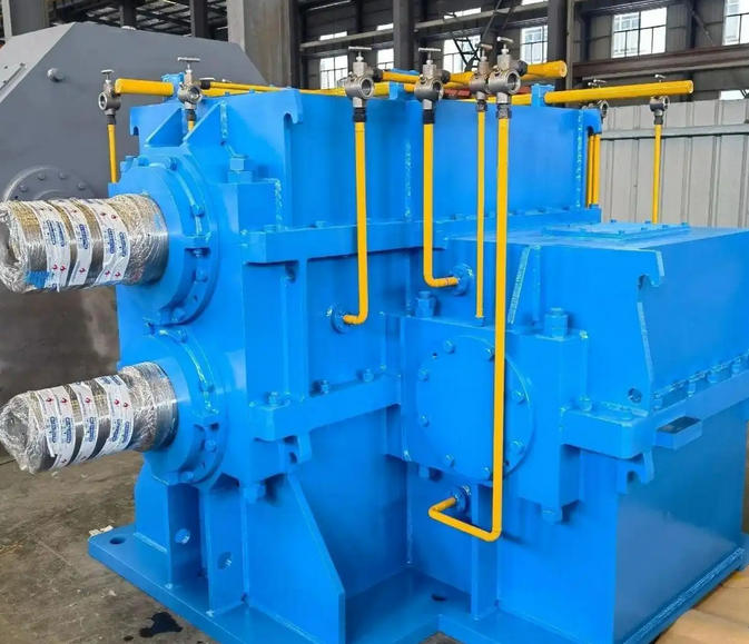 Cleaning cycle and maintenance specifications for breathable caps of gearboxes in dusty environments