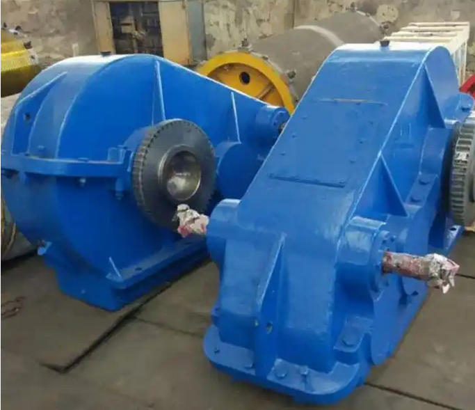 Selection guide for lifting gear reducers: in-depth analysis of dual standards for braking and load-bearing