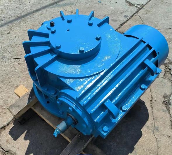 What is the difference between worm gear reducer and double curved reducer