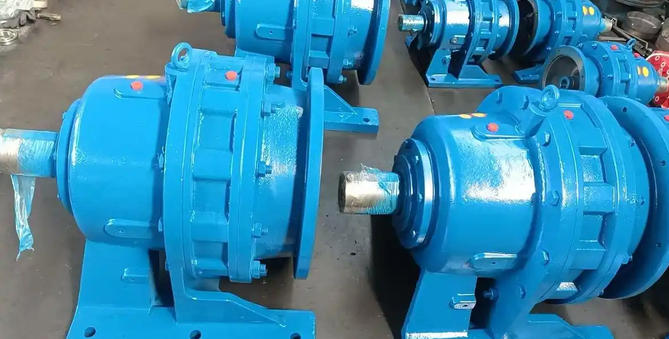 How to determine if the fit between the output shaft of BWD cycloidal reducer and the inner hole of the coupling is loose