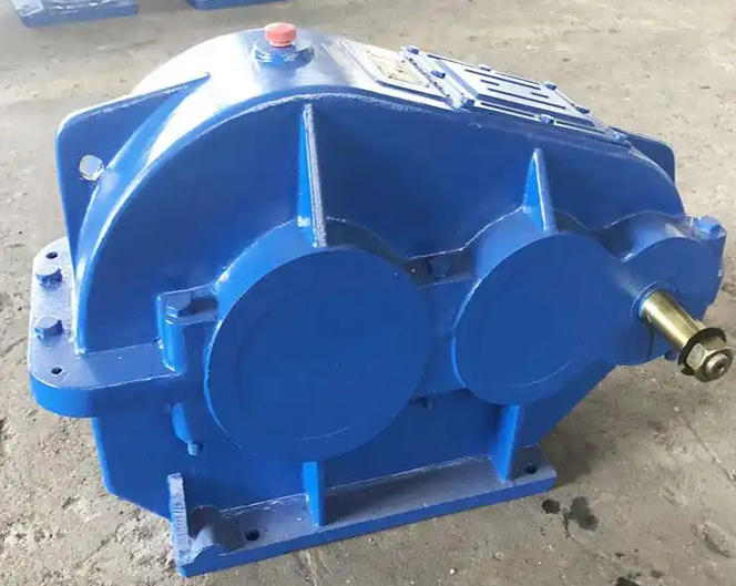 Will the ZQ series soft tooth surface gear reducer be immediately damaged if overloaded