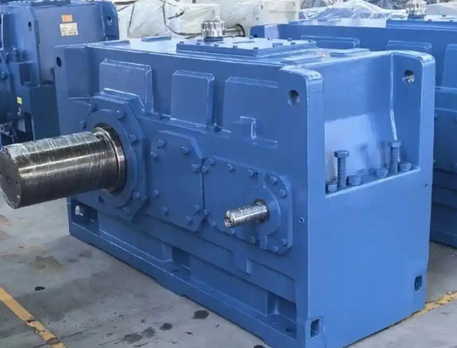 Which components of the gearbox will be damaged if the tilt exceeds the standard