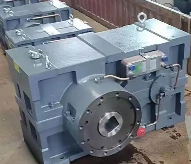 What methods can be used to reduce the noise and vibration of ZLYJ250-12.5-2 reducer