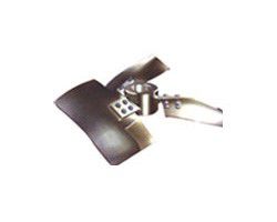 Three wide blade propeller stirrer